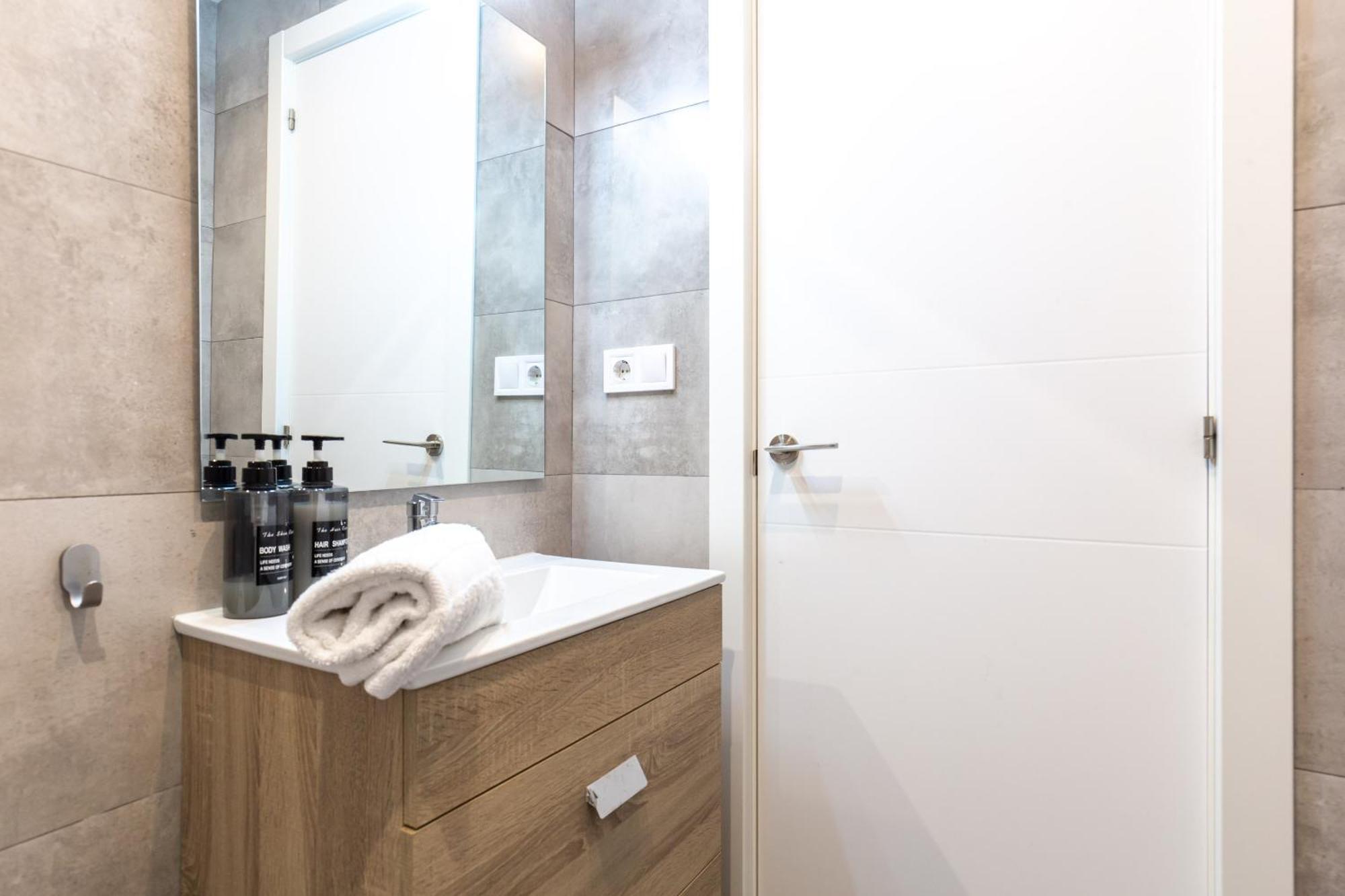 Picasso Cornella Apartment